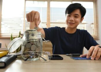 Inilah tips mengatur keuangan untuk pelajar agar bisa hemat.