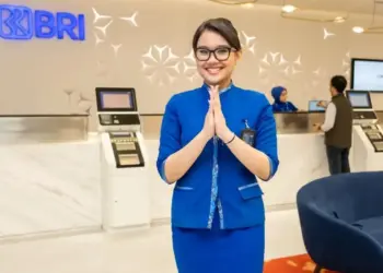 Seorang wanita bank BRI