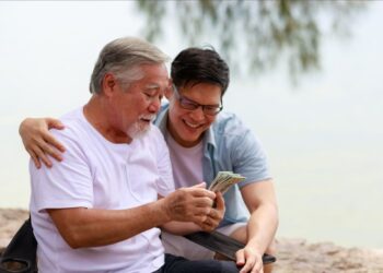 Cara menghasilkan uang dari HP.