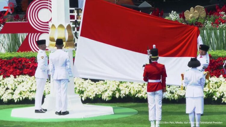 Ini arti kata HUT RI, lengkap dengan jadwal pengibaran bendera merah putih saat HUT RI ke-80.