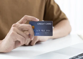 Kartu Kredit Pertama? Ini Pilihan Terbaik untuk Pemula