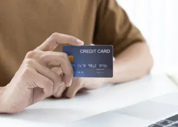 Kartu Kredit Pertama? Ini Pilihan Terbaik untuk Pemula