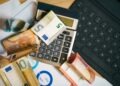 Cara Menghitung Bunga Deposito (Foto: unsplash/Jakub Żerdzicki)