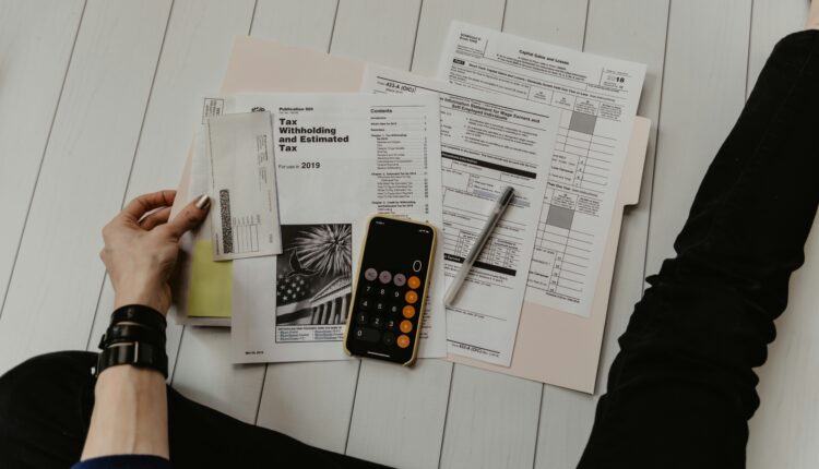Pajak Bunga Deposito 20 Persen Dihitung dari Mana (Foto: unsplash/Kelly Sikkema)