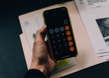 Syarat Resmi Bebas Pajak Deposito & Batas Rp7,5 Juta (Foto: unsplash/Kelly Sikkema)